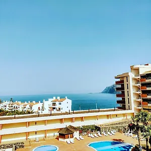 https://balcn-los-gigantes-puerto-de-santiago.tenerifehoteles.net